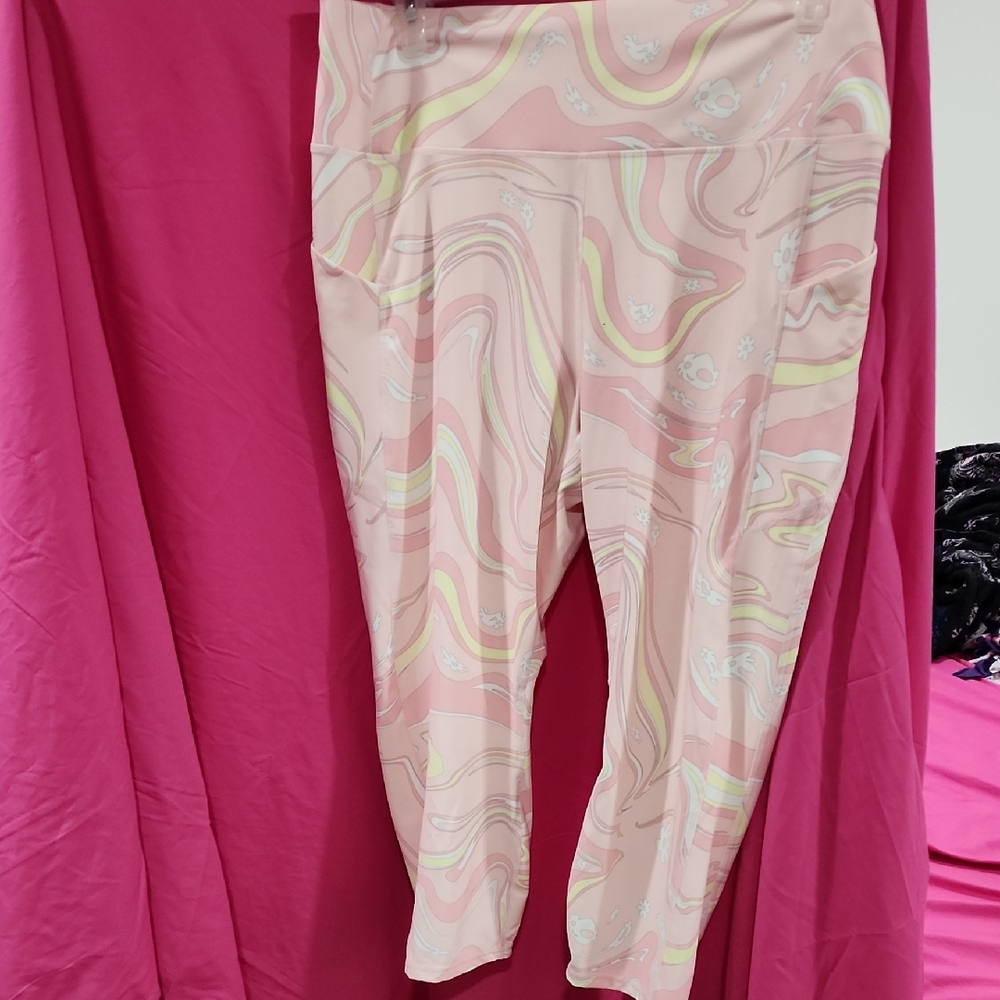 Fabletics Pink Swirl Patterned Leggings